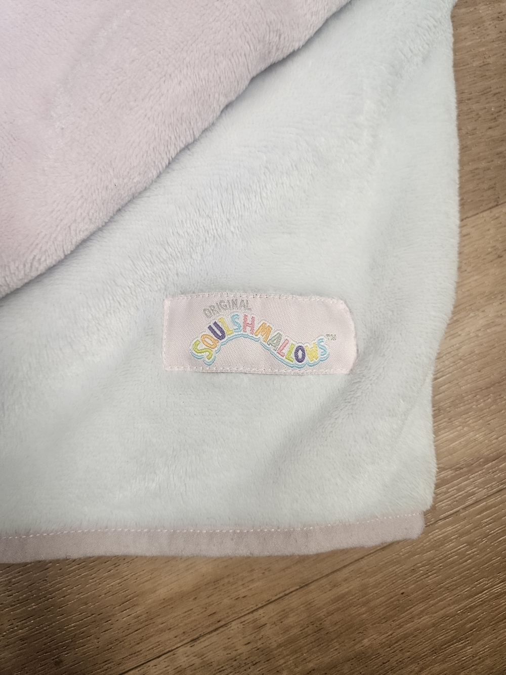 Squishmallows Girl's Fuzzy Pullover Jacket in White and Light Pink Size Large - Picture 3 of 5